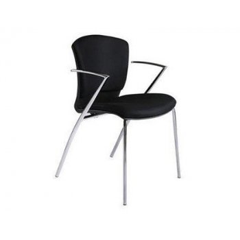 Silla rocada confidente estructura cromada con brazos tapizada en tela ingnifuga color negro 52x82x56 cm